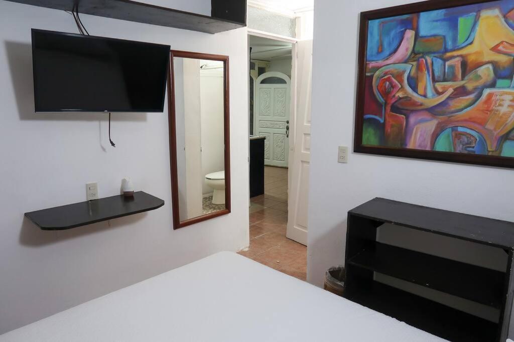 Casa Aurora #2: Private Room In Excellent Location Puerto Vallarta Extérieur photo